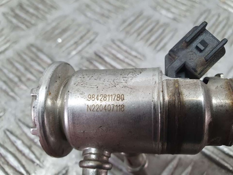 Recambio de inyector adblue para peugeot partner kasten furgon referencia OEM IAM 9842811780 N220407118 