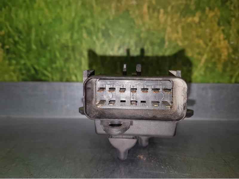 Recambio de mando elevalunas delantero izquierdo para chrysler voyager (rg) 2.5 crd lx referencia OEM IAM   