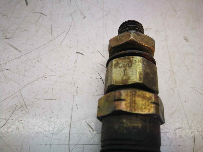 Recambio de inyector para nissan terrano/terrano.ii (r20) 2.7 turbodiesel referencia OEM IAM 0050T  ZEXEL