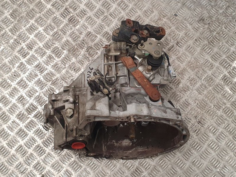 Recambio de caja cambios para peugeot 107 urban referencia OEM IAM 20TT01 0169566 5VELOCIDADES