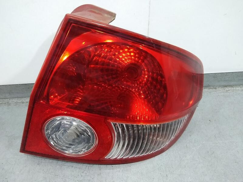 Recambio de piloto trasero derecho para hyundai getz (tb) basico referencia OEM IAM 924021C010  