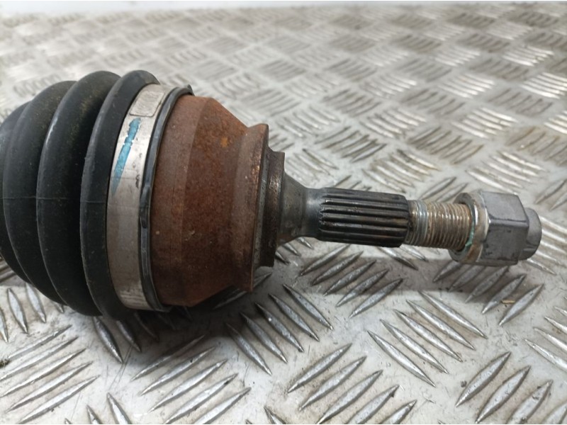 Recambio de transmision delantera izquierda para citroën c4 cactus feel referencia OEM IAM 980104  