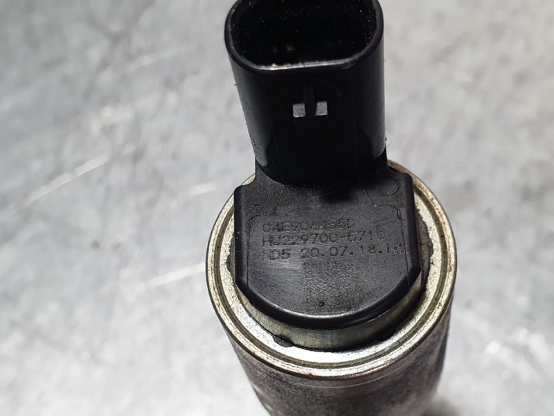 Recambio de inyector para volkswagen polo advance referencia OEM IAM 04E906455D  