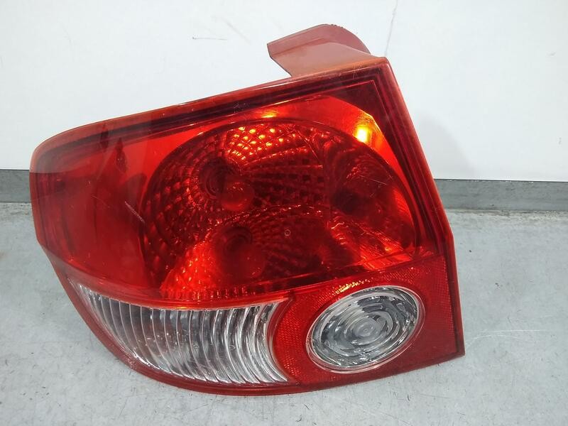 Recambio de piloto trasero izquierdo para hyundai getz (tb) basico referencia OEM IAM 924011C010  ROZADO