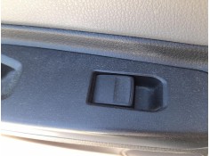 Recambio de mando elevalunas trasero izquierdo para toyota yaris (_p13_) 1.5 hybrid (nhp130_) referencia OEM IAM 848100D030  