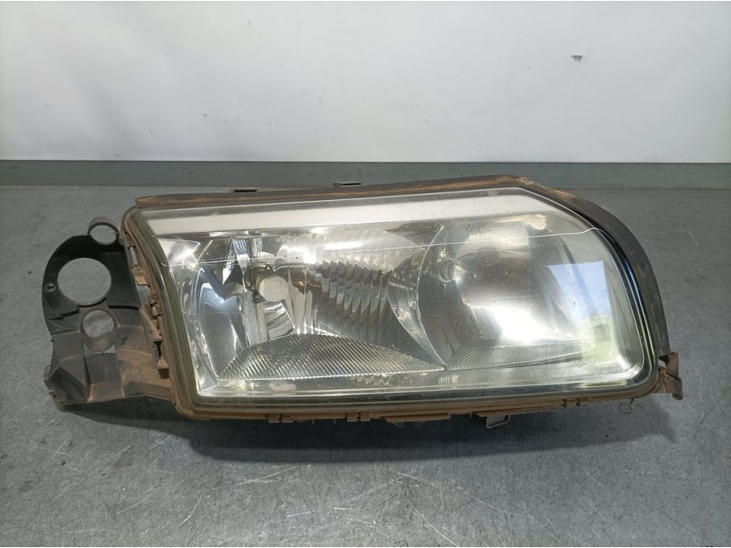 Recambio de faro derecho para volvo s80 berlina 2.4 (125kw) referencia OEM IAM 30678098 89078098 VALEO