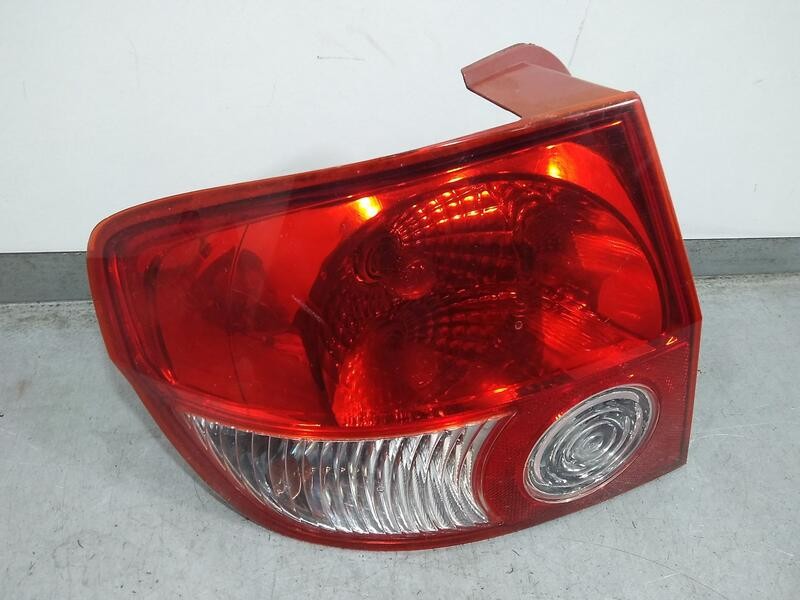 Recambio de piloto trasero izquierdo para hyundai getz (tb) basico referencia OEM IAM 924011C010  ROZADO