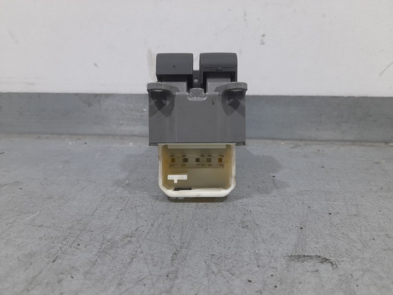 Recambio de mando elevalunas delantero izquierdo para toyota auris (_e15_) 1.4 d-4d (nde150_) referencia OEM IAM 8482002230  