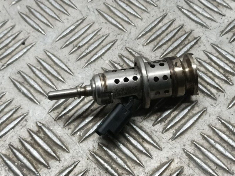 Recambio de inyector adblue para citroën c4 cactus feel referencia OEM IAM 9813930180  