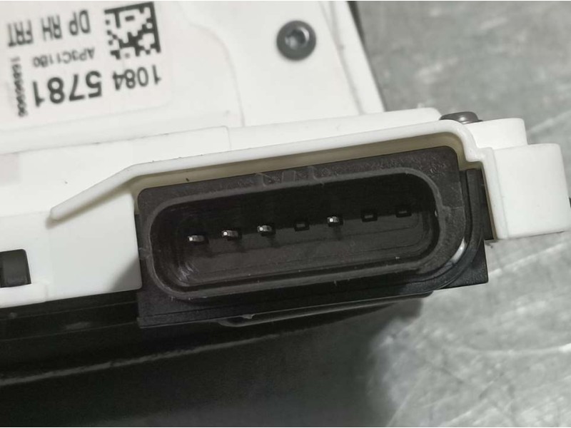 Recambio de cerradura puerta delantera derecha para mg zs 1.5 vti referencia OEM IAM 10845781 16896906 ELECTRICA