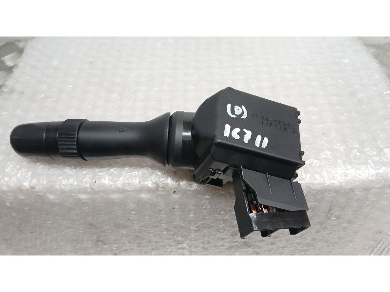 Recambio de mando limpia para toyota yaris (_p13_) 1.5 hybrid (nhp130_) referencia OEM IAM 846520D190  0D19017F936