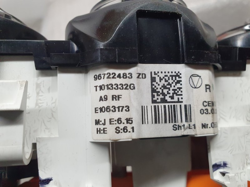 Recambio de mando calefaccion / aire acondicionado para peugeot 208 style referencia OEM IAM 96722483 T1013332G 