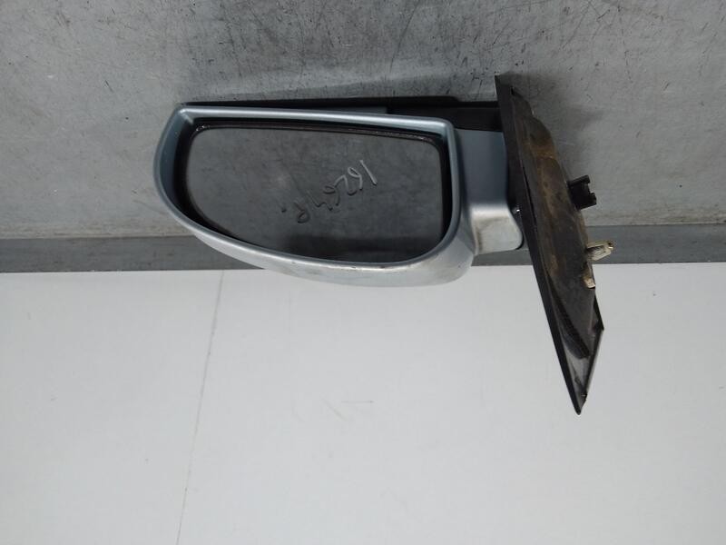 Recambio de retrovisor derecho para hyundai getz (tb) basico referencia OEM IAM 876201C310  ELECTRICO