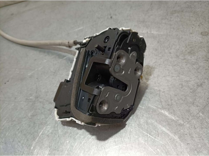Recambio de cerradura puerta trasera izquierda para mg zs 1.5 vti referencia OEM IAM 10845782 16896907 ELECTRICA 4 PINS