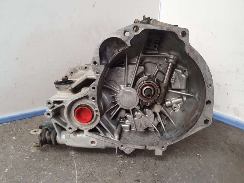 Recambio de caja cambios para nissan almera tino (v10m) acenta referencia OEM IAM 8E069VT 9450362 5VELOCIDADES