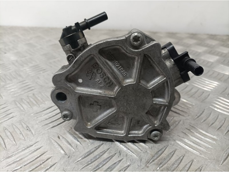 Recambio de depresor freno / bomba vacio para peugeot 308 allure referencia OEM IAM 9804021880  BOSCH