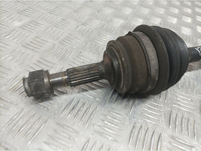 Recambio de transmision delantera izquierda para peugeot 208 style referencia OEM IAM 9803959580  