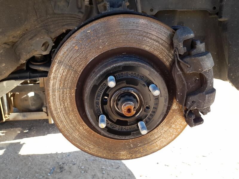 Recambio de mangueta delantera derecha para toyota yaris (_p13_) 1.5 hybrid (nhp130_) referencia OEM IAM 432110D230  