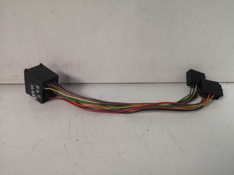 Recambio de conector universal iso para bmw serie 3 berlina (e46) referencia OEM IAM   
