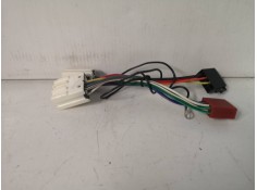 Recambio de conector universal iso para nissan x-trail (t30) referencia OEM IAM   