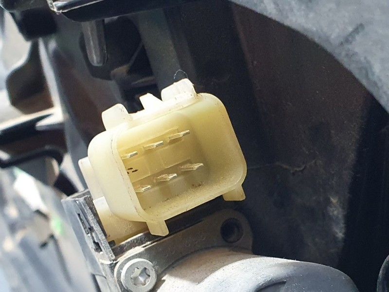Recambio de elevalunas delantero izquierdo para ford fiesta (cb1) sport referencia OEM IAM   ELECTRICO 6 PINS