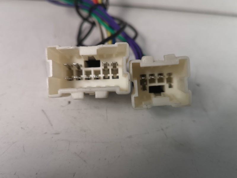 Recambio de conector universal iso para nissan x-trail (t30) referencia OEM IAM   