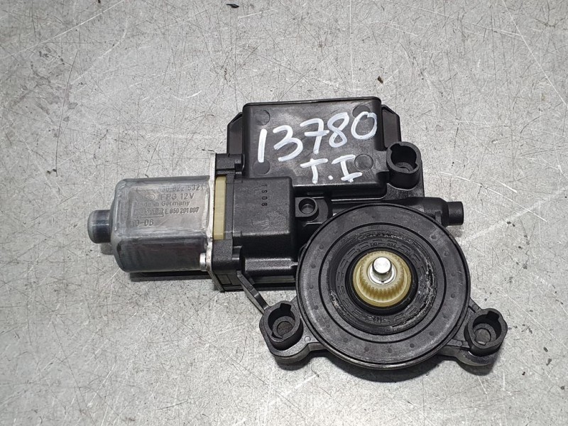 Recambio de motor elevalunas trasero izquierdo para volkswagen polo (6r1) advance referencia OEM IAM 6R0959811F  