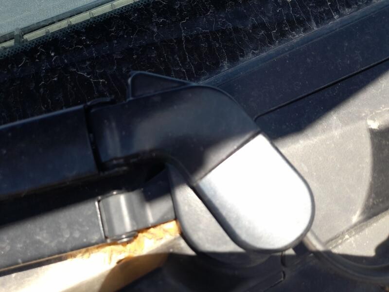 Recambio de motor limpia delantero para toyota yaris (_p13_) 1.5 hybrid (nhp130_) referencia OEM IAM 851100D191  