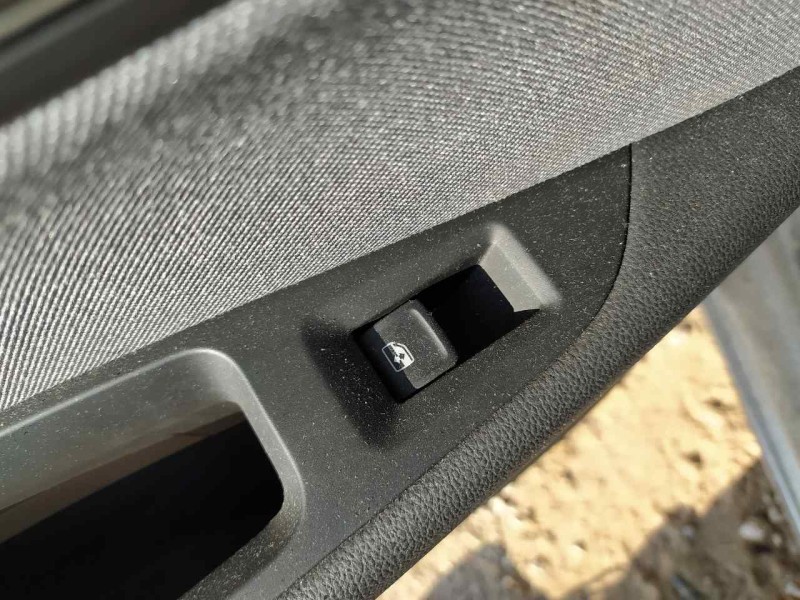 Recambio de mando elevalunas trasero izquierdo para seat leon (5f1) style visio edition referencia OEM IAM 5G0959855P  