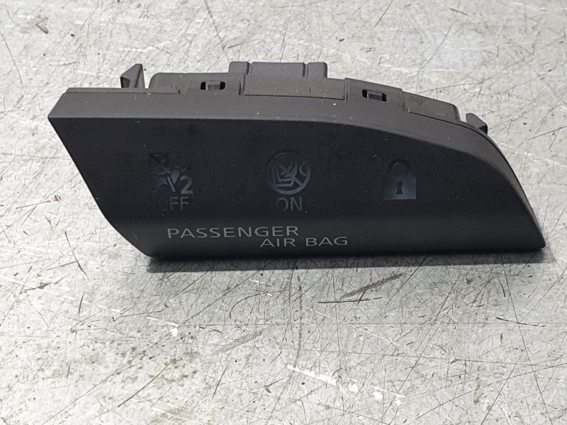 Recambio de modulo electronico para nissan micra v (k14) visia+ referencia OEM IAM   PANTALLA AIRBAG PASAJEROS