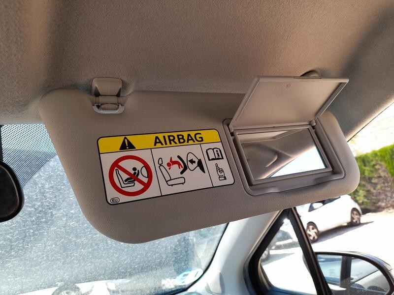 Recambio de parasol derecho para toyota yaris (_p13_) 1.5 hybrid (nhp130_) referencia OEM IAM 743100D671B0  