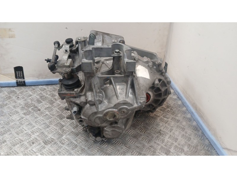 Recambio de caja cambios para dodge avenger 2.0 crd referencia OEM IAM 8H173034 A7822908 6VELOCIDADES