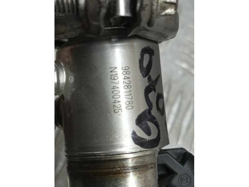 Recambio de inyector adblue para peugeot rifter acristalada referencia OEM IAM 9842811780  