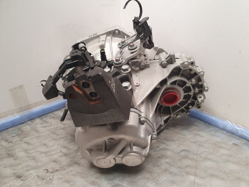 Recambio de caja cambios para hyundai i20 klass referencia OEM IAM BD72MB 516157 6VELOCIDADES