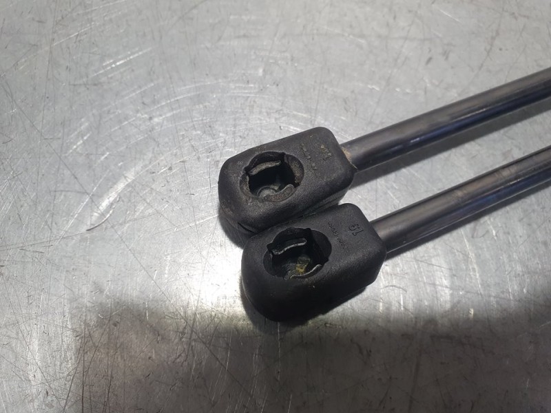 Recambio de amortiguadores maletero / porton para volkswagen polo (6r1) advance referencia OEM IAM 6R6827550A  