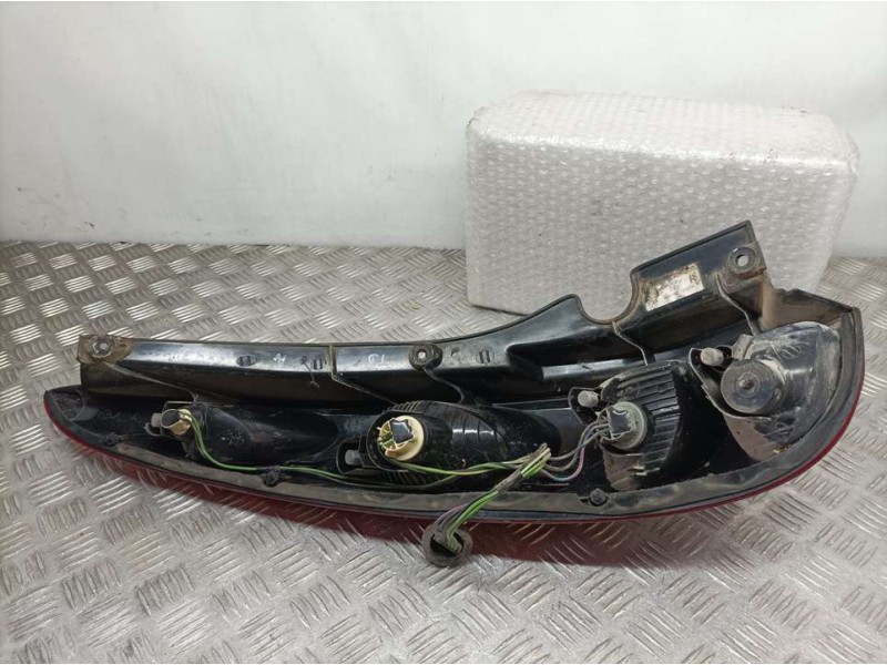 Recambio de piloto trasero derecho para nissan almera tino (v10m) acenta referencia OEM IAM 23480202  ROZADO