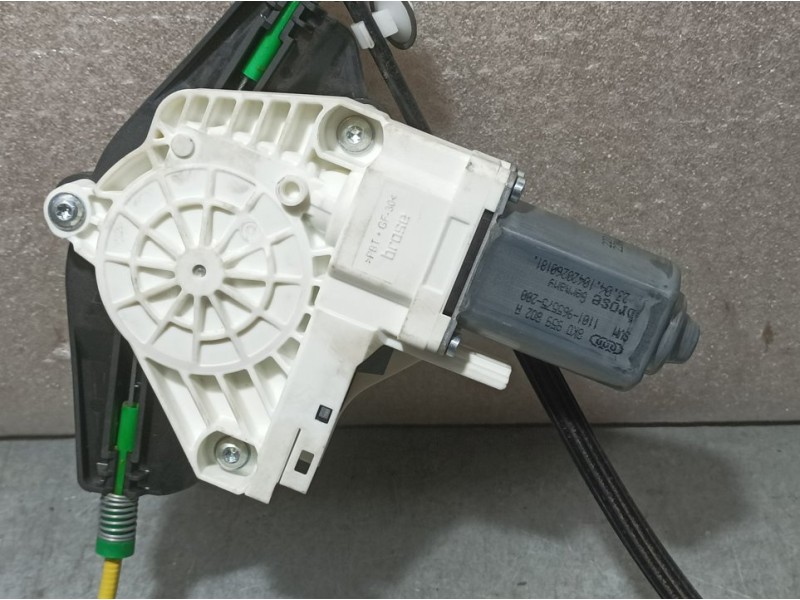 Recambio de elevalunas delantero derecho para audi a4 ber. (b8) básico referencia OEM IAM 8K0837462 102197981503 ELECTRICO BROSE