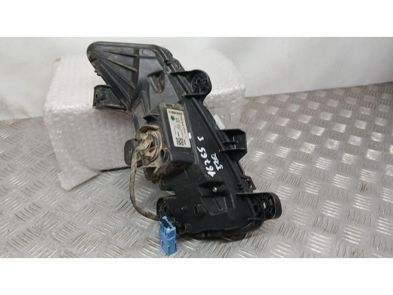 Recambio de piloto delantero izquierdo para peugeot 3008 ii suv (mc_, mr_, mj_, m4_) 1.5 bluehdi 130 referencia OEM IAM 98362310