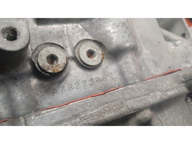 Recambio de caja cambios para dodge avenger 2.0 crd referencia OEM IAM 8H173034 A7822908 6VELOCIDADES