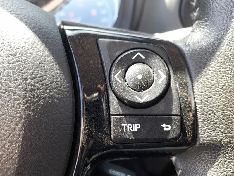 Recambio de volante para toyota yaris (_p13_) 1.5 hybrid (nhp130_) referencia OEM IAM 451020D30024  