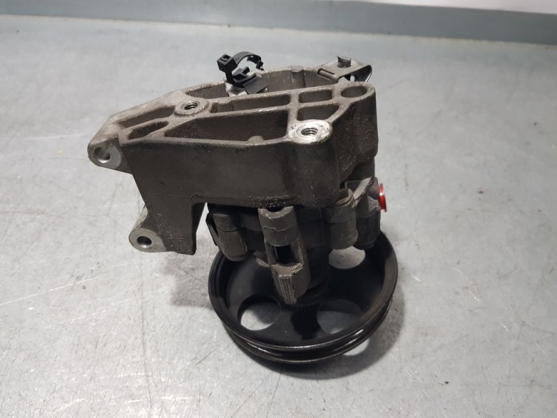 Recambio de bomba direccion para opel insignia sports tourer sport referencia OEM IAM 13258067  