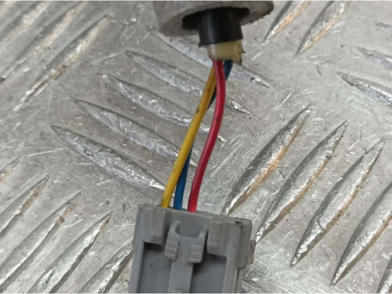 Recambio de retrovisor izquierdo para nissan almera tino (v10m) acenta referencia OEM IAM 015541  ELECTRICO