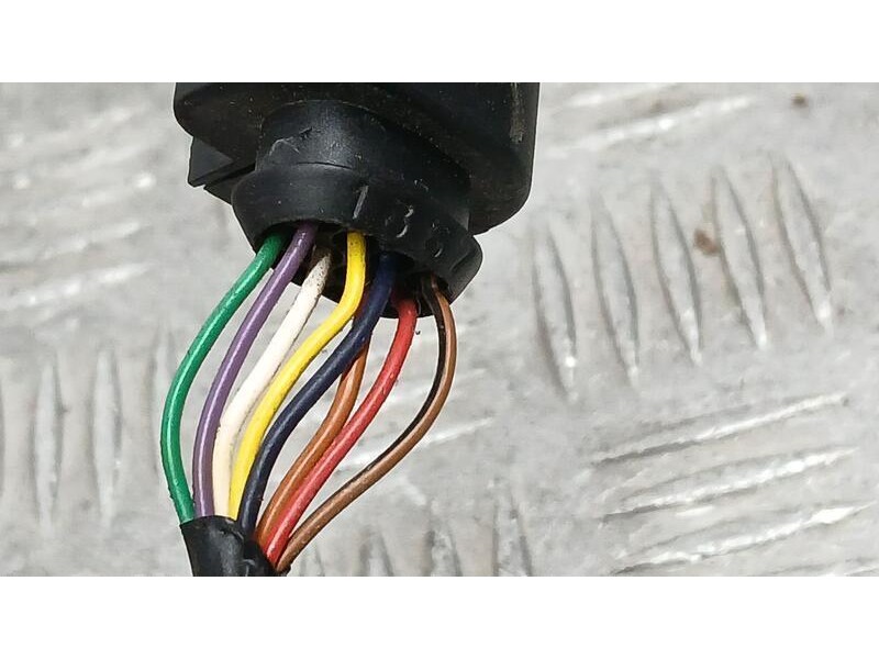 Recambio de retrovisor derecho para seat leon (5f1) style visio edition referencia OEM IAM 5F1857508Q ELECTRICO 8 Y 4 CABLES 