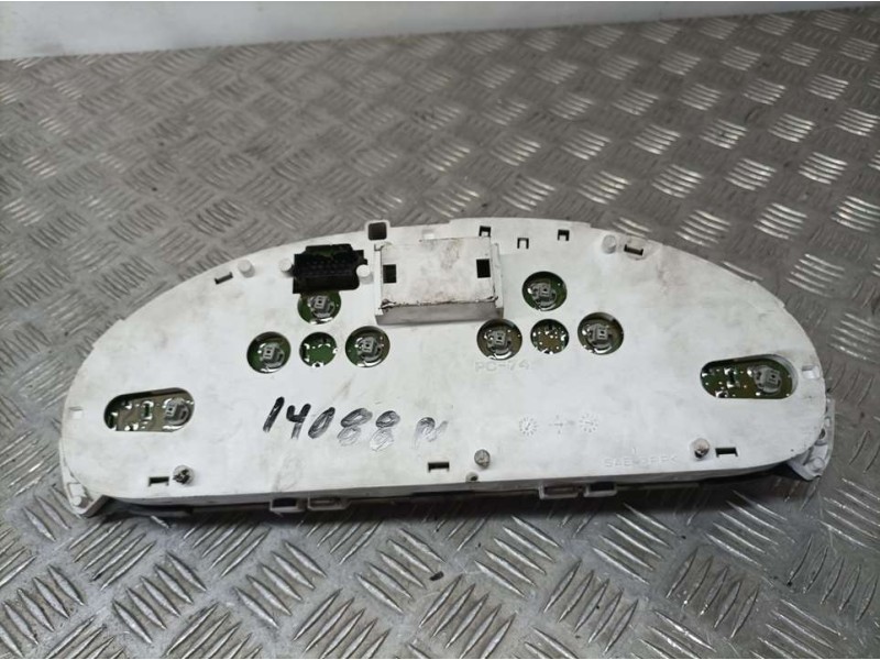 Recambio de cuadro instrumentos para chrysler voyager (rg) 2.4 se referencia OEM IAM 1575107260  