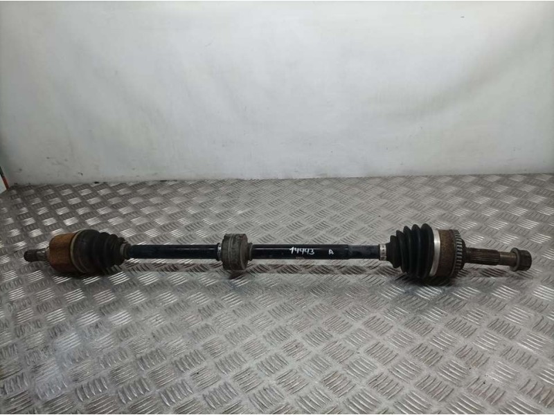 Recambio de transmision delantera derecha para nissan almera tino (v10m) acenta referencia OEM IAM 39100BU010  