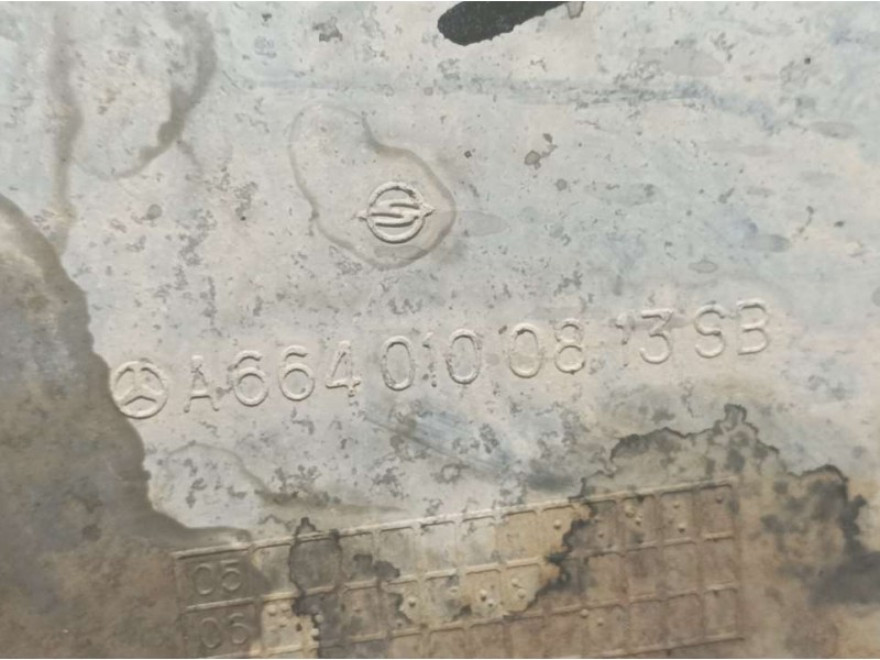 Recambio de carter para ssangyong kyron 200 xdi premium 4wd referencia OEM IAM A6640100813SB  