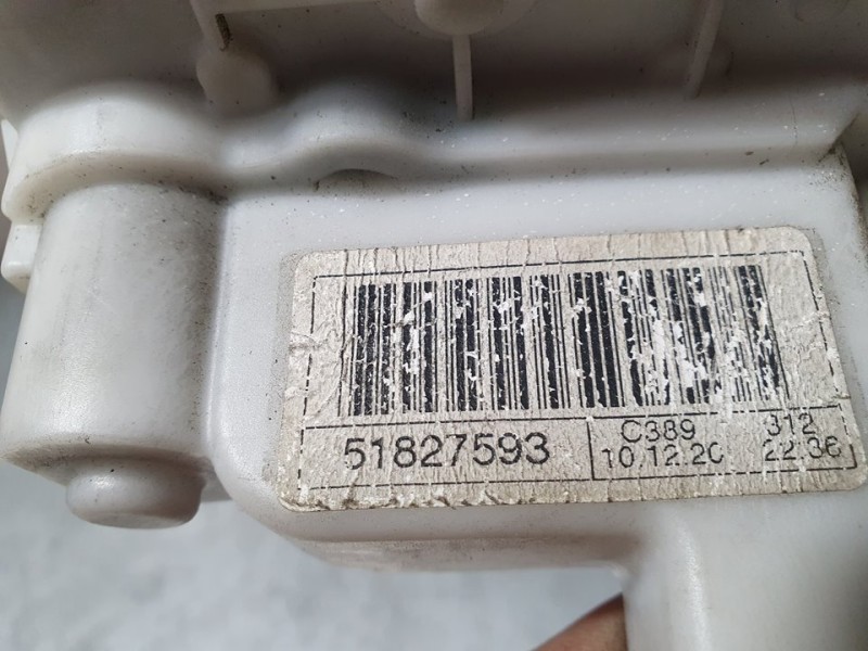 Recambio de cerradura puerta delantera derecha para fiat nuova 500 (150) pop referencia OEM IAM 51827593  ELECTRICA 4 PINES