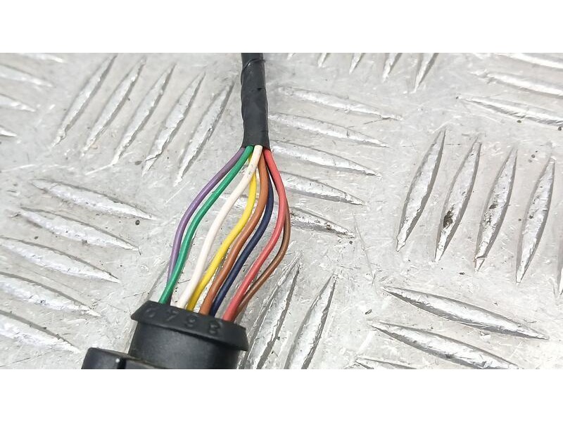 Recambio de retrovisor izquierdo para seat leon (5f1) style visio edition referencia OEM IAM 5F1857507P  ELECTRICO 8 cables