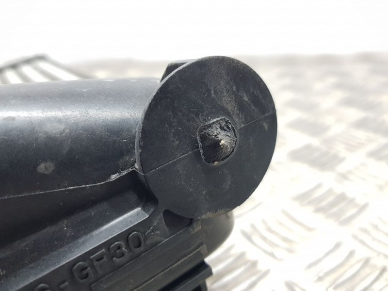 Recambio de intercooler para dacia sandero comfort referencia OEM IAM 144963014R 14461B680E CALSONIC KANSEI