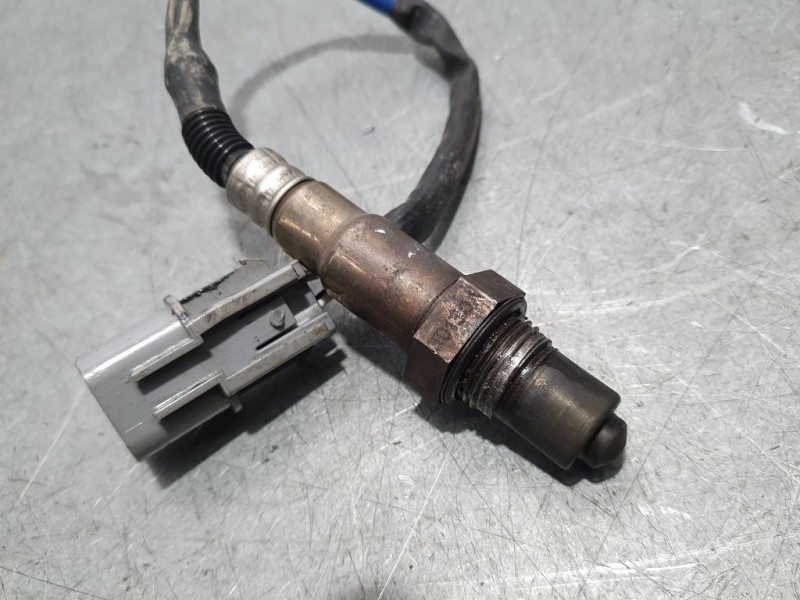 Recambio de sonda lambda para hyundai i20 tecno referencia OEM IAM 3921003090 9025030122 KEFICO